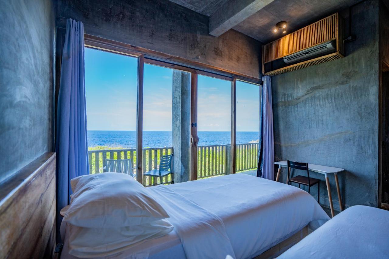 Izustarri Burgos (Siargao)