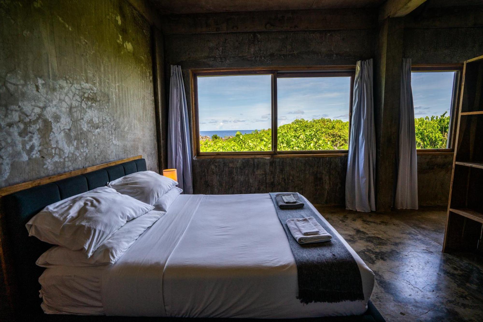 Izustarri * Burgos (Siargao)