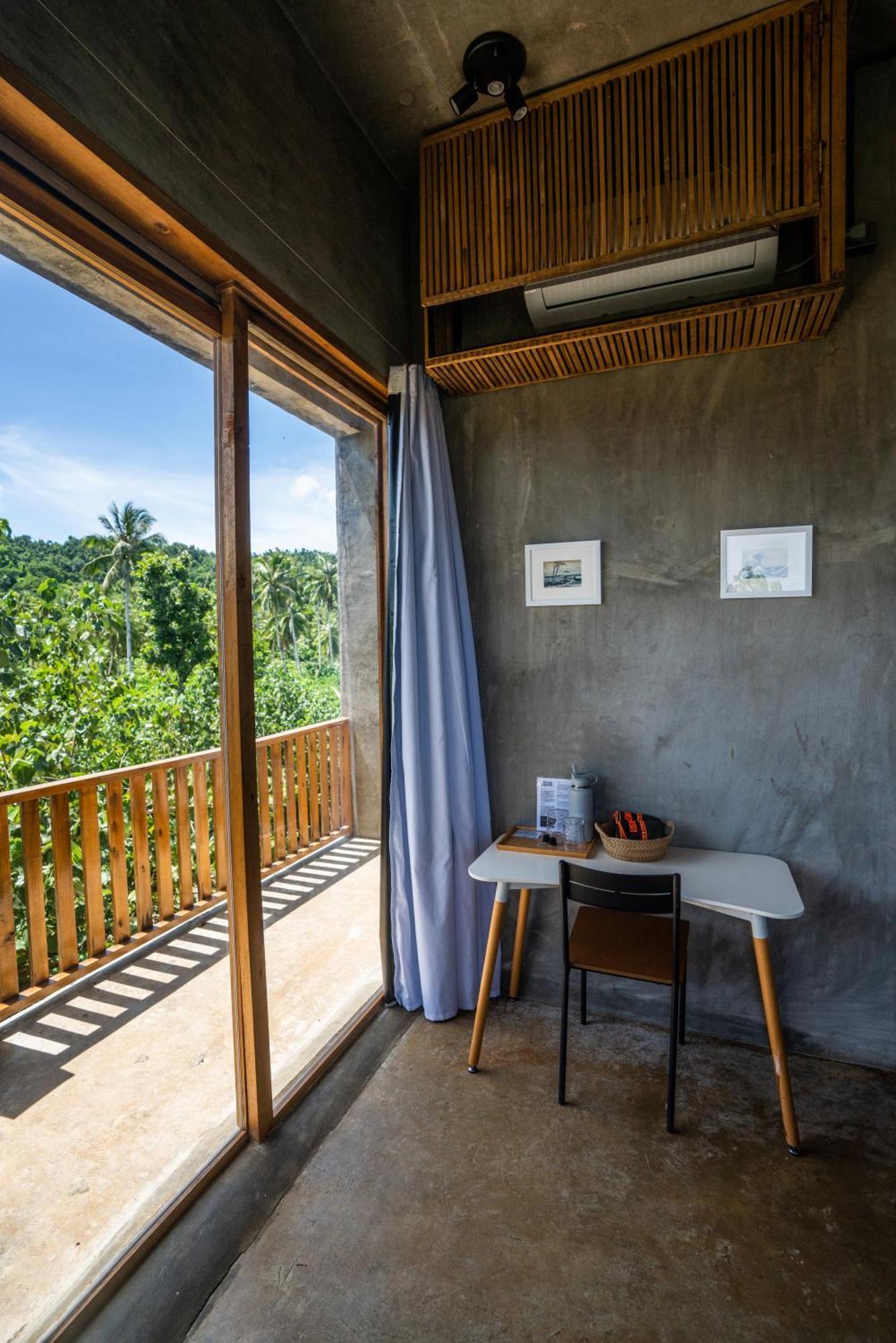 Izustarri * Burgos (Siargao)