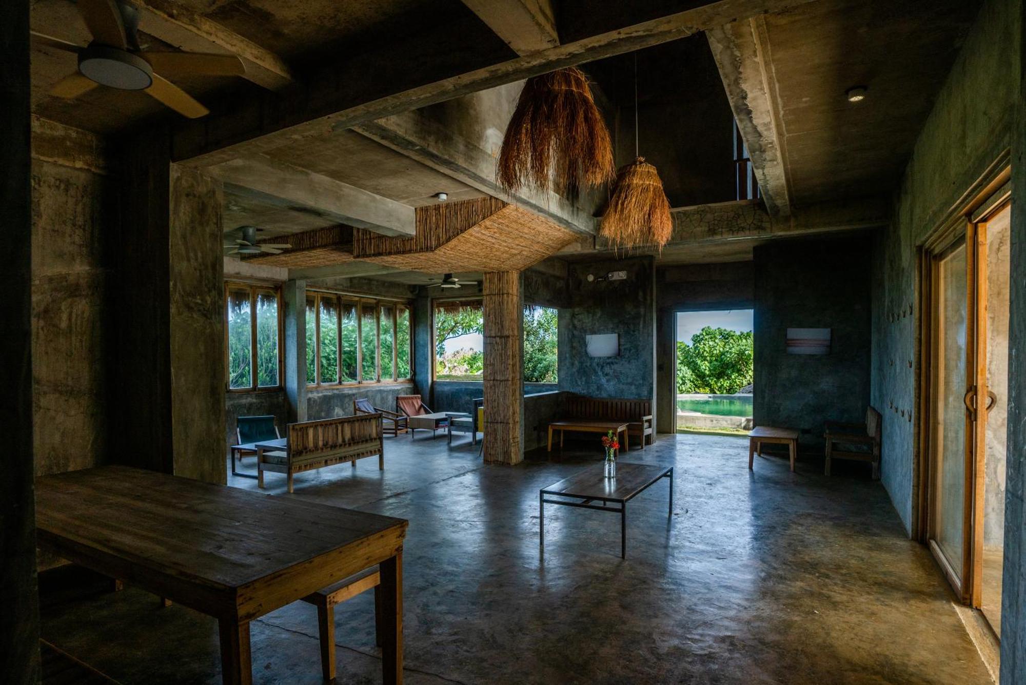 Homestay Izustarri *