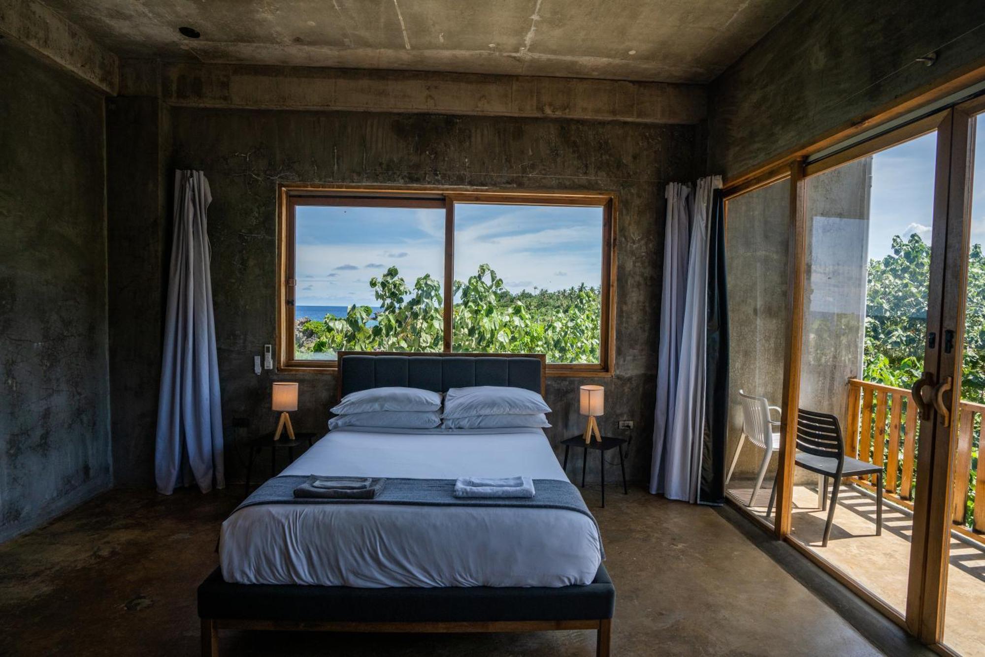 Homestay Izustarri *